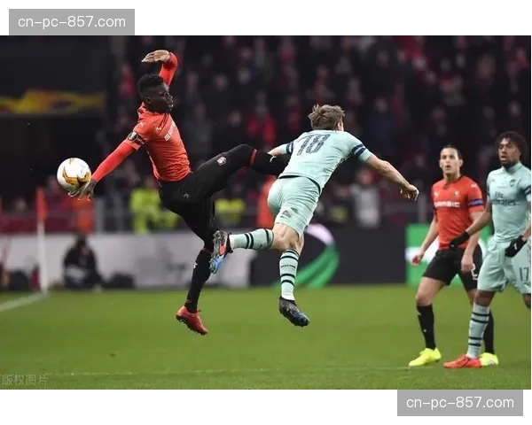 评论：法甲引入半自动越位识别系统的成本效益与竞赛公平性探讨