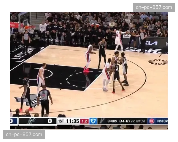 历史回顾:2005年总决赛马刺对活塞的“防守绞杀”,与今日篮球风格形成的鲜明对比 历史回顾:2005年总决赛马刺对活塞的“防守绞杀”,与今日篮球风格形成的鲜明对比