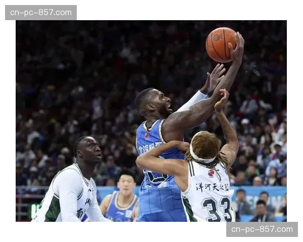 关键时刻防守反击:北京末节翻盘同曦106-92取胜 关键时刻防守反击:北京末节翻盘同曦106-92取胜